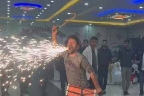 Elazığ’da davulcu, figürleri ile düğünlere renk katıyor