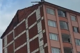 Elazığ’da inşaat işçisinin tehlikeli çalışması