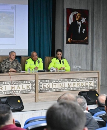 Emniyet Müdürü Ayata, şoför esnafıyla bir araya geldi