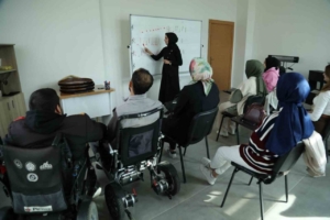 Engelsiz Yaşam Merkezi’nde dezavantajlı bireyler sosyal ve kültürel faaliyetlerle destekleniyor