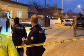 Erzincan’da bir evde baba ve oğlu silahla vurulmuş halde ölü bulundu