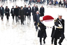 Erzurum Barosu’ndan Anıtkabir’e anlamlı ziyaret