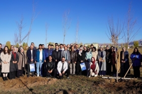 ETÜ’lü Mezunlar aynı çatı altında yeniden bir araya geldi