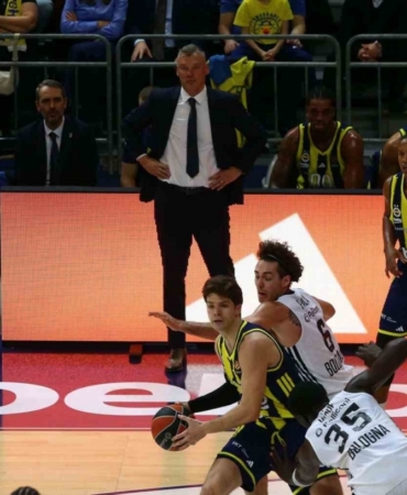 Euroleague: Fenerbahçe Beko: 66 - Virtus Bologna: 64