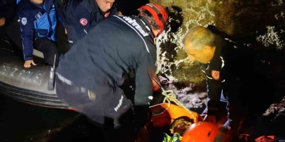 Falezlerden düşen şahıs AFAD ve itfaiye tarafından kurtarıldı