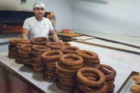 Fırıncıdan öğretmenlere ücretsiz simit jesti