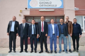 Gediz Halk Eğitimi Merkezi’nden ihtiyaç sahibi öğrencilere el emeği kış desteği