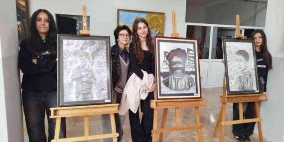 Genç ressamlar Gazzeli çocukların acısını resmetti