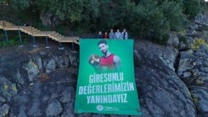 Giresun Adası’nda Şengün’e onur posteri