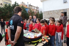 Gökçeada’da çocuklar sağlık ve afet konularında bilgilendirildi