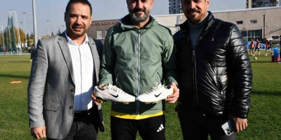 Gökhan Ünal’a sürpriz