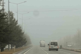 Göksun’da sis etkili oldu