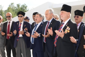 Gölbaşı Belediye Başkanı Odabaşı, ilçedeki gazilerle KKTC’nin 42. yıl kutlamasına katıldı