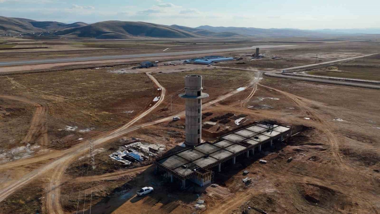 Gümüşhane ve Bayburt’un dünyaya açılacak kapısı olan havalimanı hızla yükseliyor