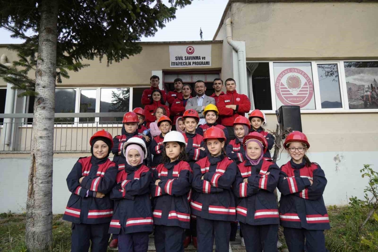 Gümüşhane’de itfaiyecilik eğitimi temelden başlıyor