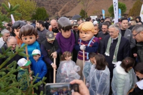 Gürsu tek yürek oldu, binlerce fidanla doldu