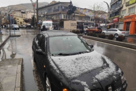 Hakkari’de merkezde yağmur, yüksek kesimlerde kar etkili oldu