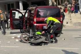 Hakkari’de motosikletle kamyonet çarpıştı: 1 yaralı