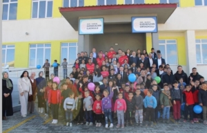 Hamur’da "Mutlu et, mutlu ol" projesi öğrencileri sevindirdi