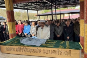 Hayatını kaybeden 6’ncı sınıf öğrencisi toprağa verildi: Ağabeyi de 6 yaşında kalp krizinden vefat etmiş