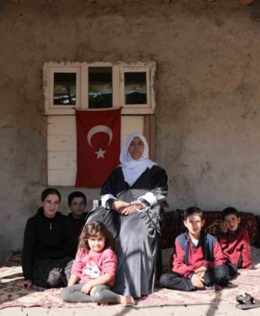 Hizan’ın 300 yıllık taş evleri belgesel fotoğraf projesiyle gün yüzüne çıkıyor