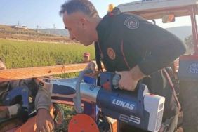 Hortum sarma makinesine kolu sıkışan işçi kurtarıldı