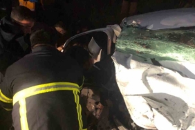 İki otomobil kafa kafaya çarpıştı: 7 yaralı