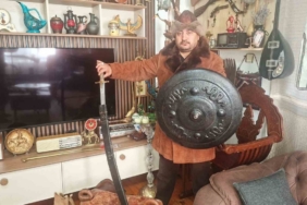 İşçi emeklisi eski antika eşyalarla evinde küçük bir müze kurdu