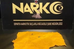 Isparta’da 3 bin 351 adet kâğıda emdirilmiş uyuşturucu ele geçirildi