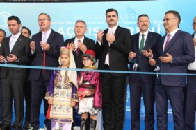 İzmir’de depremde hasar görünce yeniden yapılan 4 okulun açılışı gerçekleştirildi