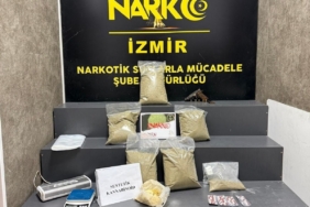 İzmir’de torbacılara operasyonda yüklü miktarda uyuşturucu ele geçirildi