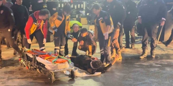 Kaçan sürücü polis aracına çarptı: 2 yaralı