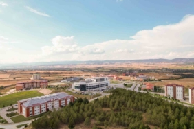 Kastamonu Üniversitesi’nde 4 programa "Türkiye Yeterlilikler Çerçevesi" logosu verildi