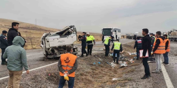 Kayseri’de zincirleme kaza: Ölü ve yaralılar var