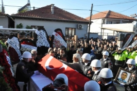 Kazada şehit olan Polis Memuru Ali Barut son yolculuğuna uğurlandı