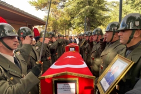 Kıdemli Başçavuş İnce ve Uzman Çavuş Dolapci, Cebeci Askeri Şehitliği’nde toprağa verildi