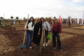 Kilis’te "Çiftçiye Hayat Olsun" projesinde 10 bin fidan toprakla buluştu