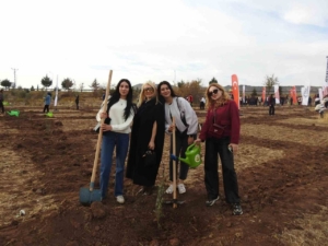 Kilis’te "Çiftçiye Hayat Olsun" projesinde 10 bin fidan toprakla buluştu