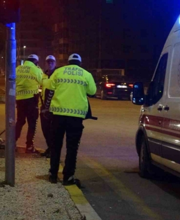 Kilis’te otomobille çarpışan bisikletli ağır yaralandı