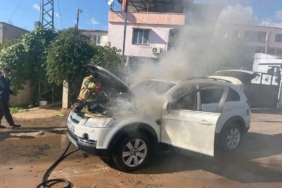 Kırıkhan’da cip yandı