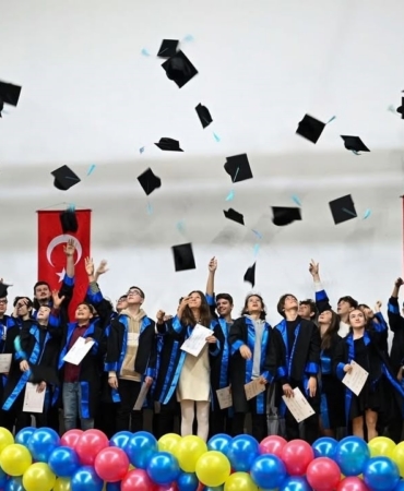 Kırklareli’nde geleceğin teknoloji yıldızları mezun oldu