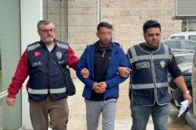 Kız kardeşinin boğazına bıçak dayadığı iddia edilen kasap tutuklandı