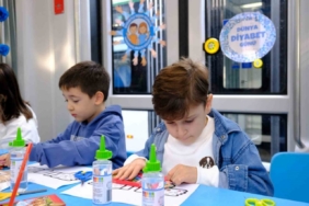 Kocaeli’de diyabetli çocuklar için tramvay süslendi