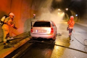 Konak Tünelleri’ndeki araç yangınına itfaiyeden hızlı müdahale