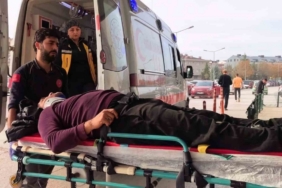 Kontrolden yükünü boşaltan kamyon devrildi : 1 yaralı