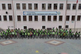 Konya Büyükşehir’in "Güvenli Okul Yolları Projesi" sonrası okula bisikletle giden öğrenci sayısı artıyor