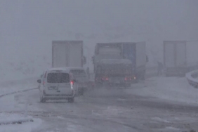 Kop Dağı Geçidi yeniden beyaza büründü