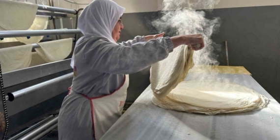 Küçük bir dükkanda başlamışlardı şimdi tonlarca yufka üretiyorlar