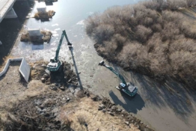 Kura Nehri’nde temizlik çalışması