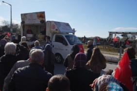Kurtuluş gününde ‘yağ’ izdihamı: Ezilme tehlikesi geçirdiler